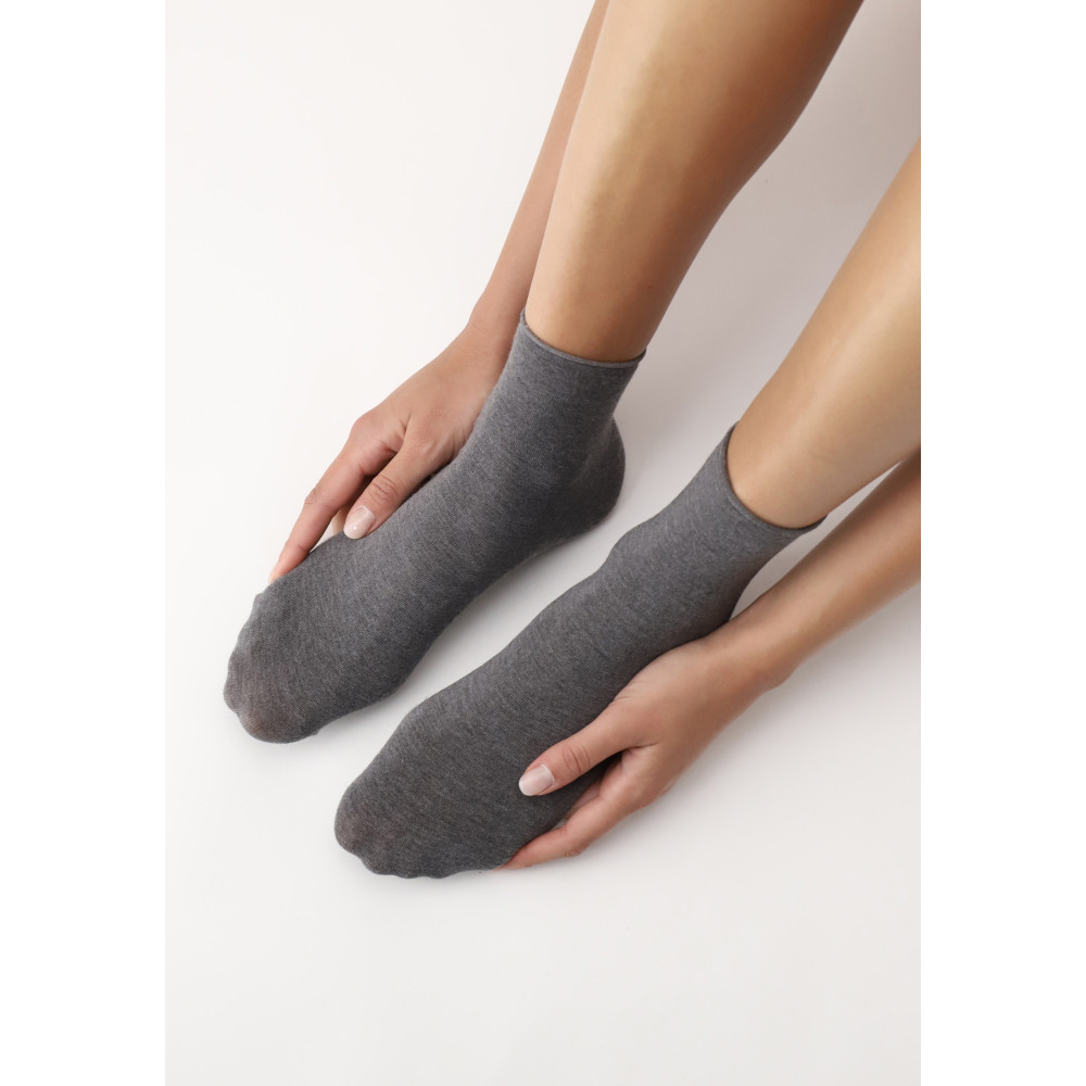 OROBLU Modal and Cashmere Short Socks Cheryl 2