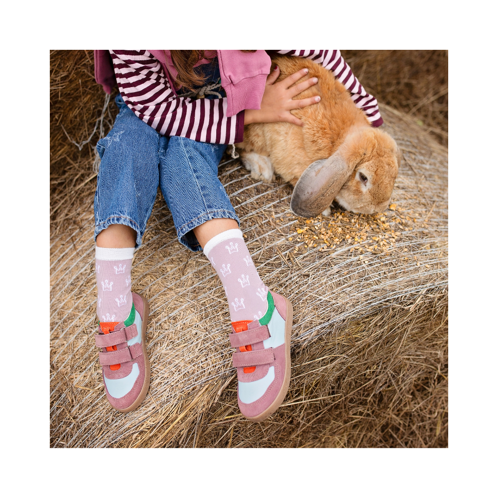 Thin wool socks "Stylised crowns" 1