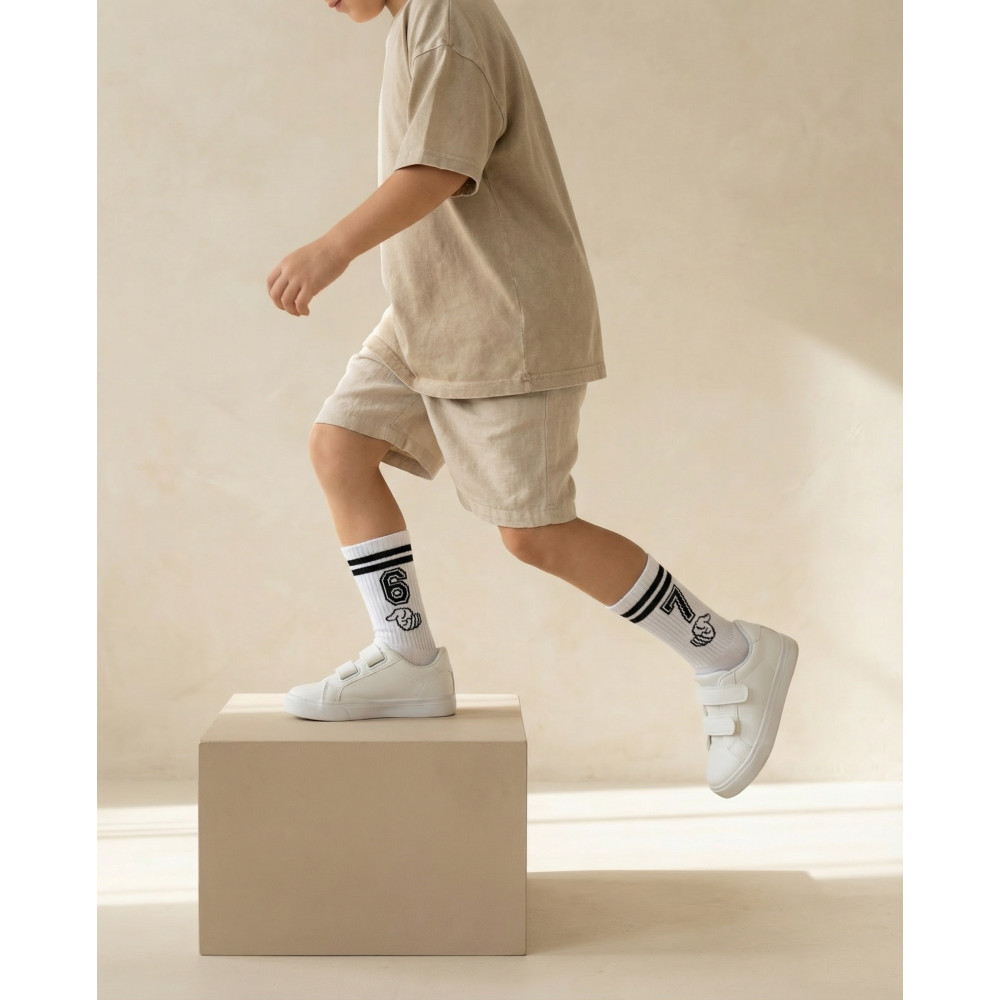 6/7 White Kids' Socks 2